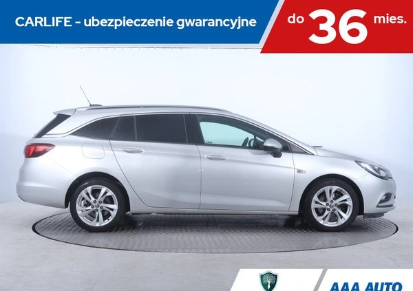 Opel Astra cena 43000 przebieg: 132747, rok produkcji 2017 z Ozorków małe 172